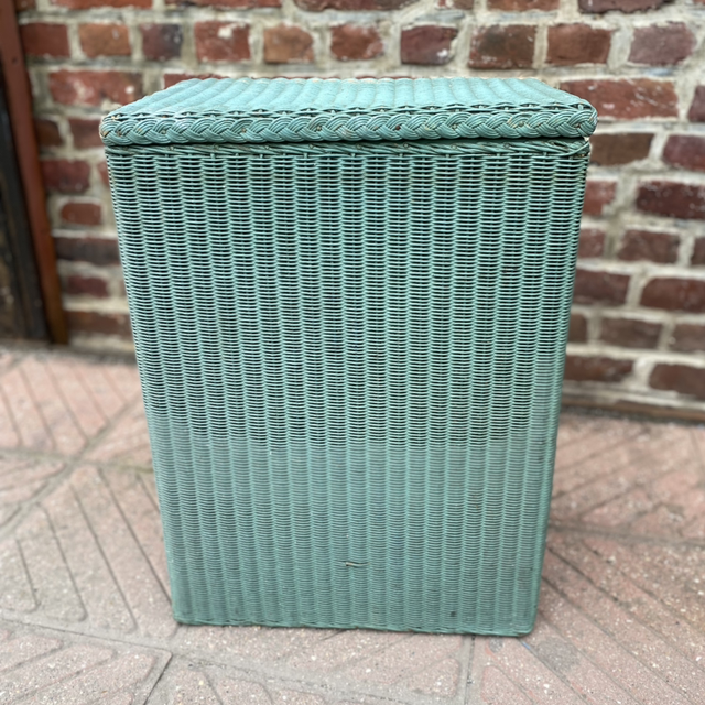 Panier à linge vert Lloyd loom