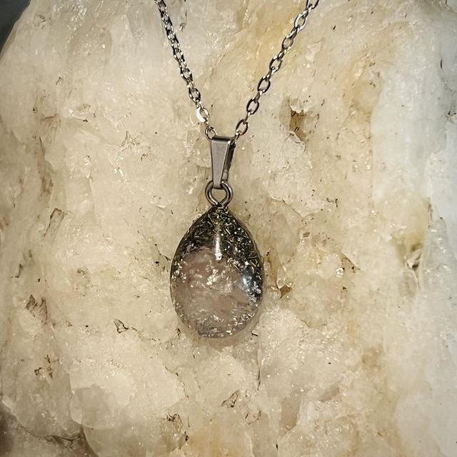 Crystal Energy Teardrop Pendant with Rose Quartz (small)