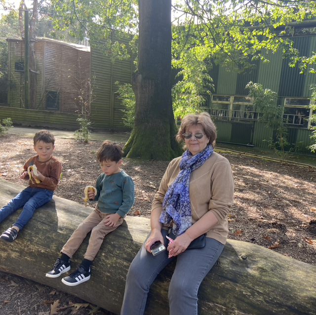 6. Oma en kleinkind arrangement