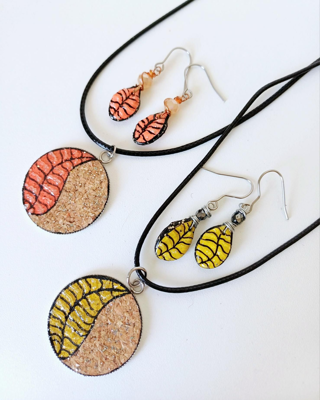 &quot; Les Feuilles &quot; d&#039;automne - Parure liège et graines de potimarron