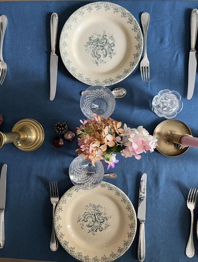 LOUIS XV - Suite de 6 assiettes plates signées Gien - Terre de Fer