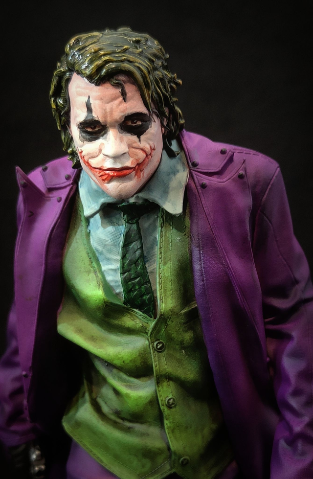 STATUE de THE JOKER 1/10e The dark knight série movie