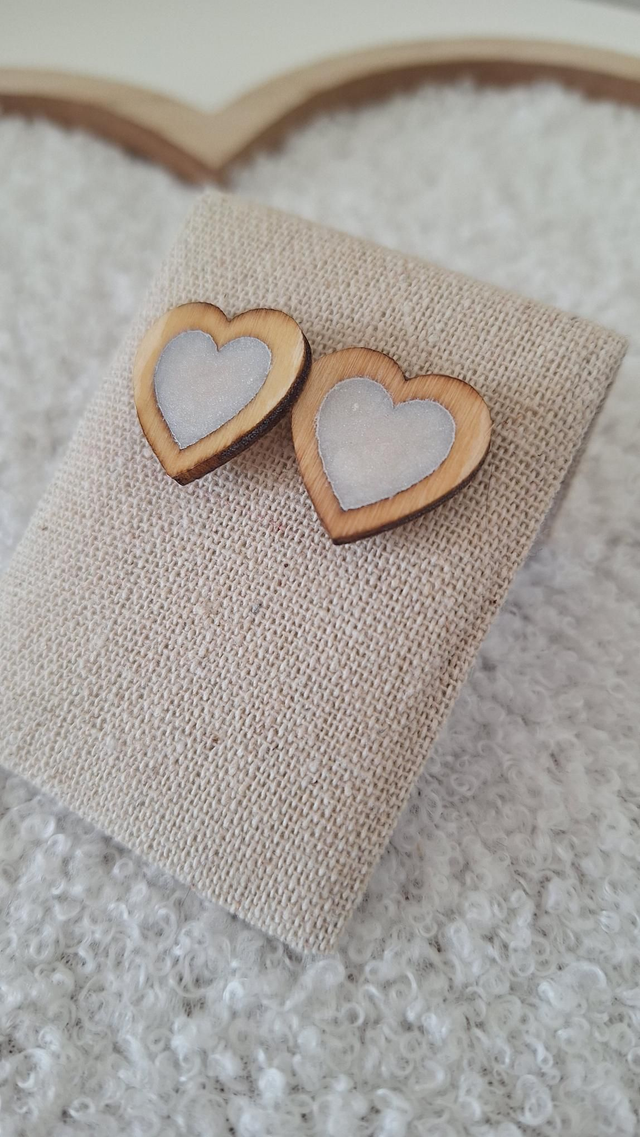 Boucles oreilles bois cœur grand modèle et blanc nacrés 