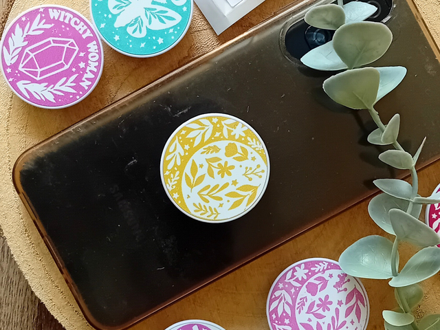 Pop socket adhésif – Accessoire téléphone fait main (Lune, Papillon, Witchy Woman, Take Care of Your Mind)