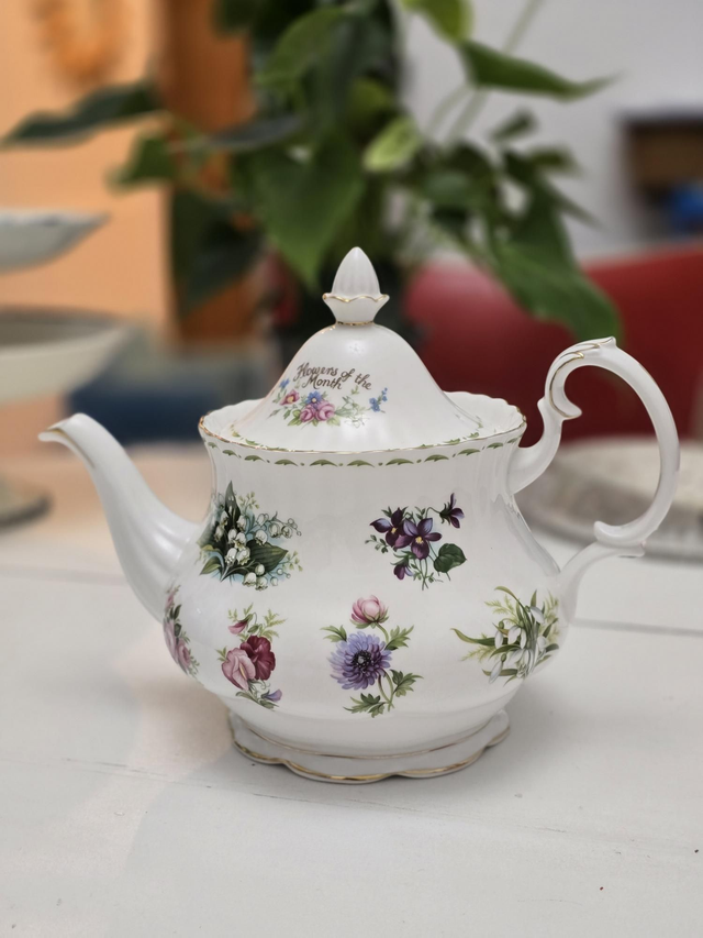 Théière Royal Albert 