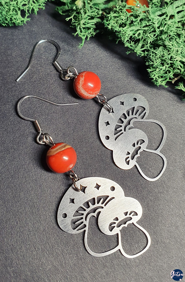 Boucles d&#039;oreilles champignons et jaspe rouge