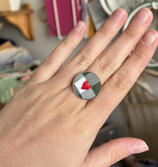 Bague cœur rouge *vichy vert
