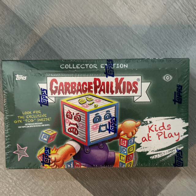 Garbage Pail Kids Kids At Play Collectors Box