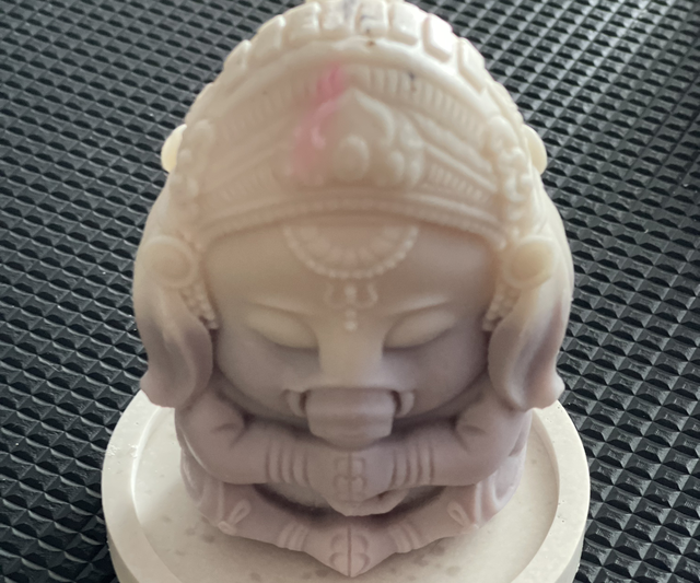 Ganesh choisissez vos couleurs envoyer moi un mail