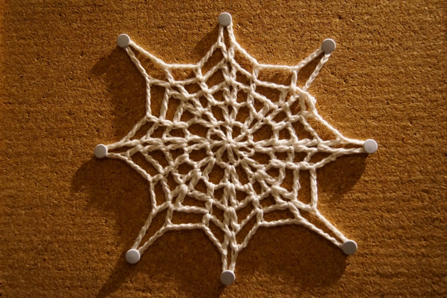 Spinnennetz Dekoration Weiß klein