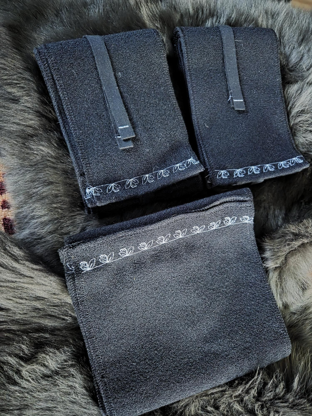 Decorative Leg Wraps - 3M