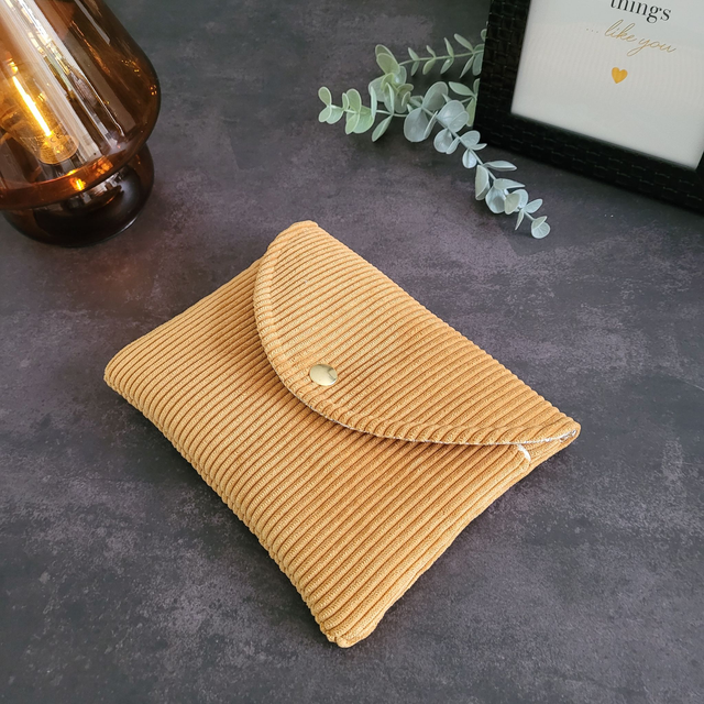 LISON - pochette liseuse ocre -