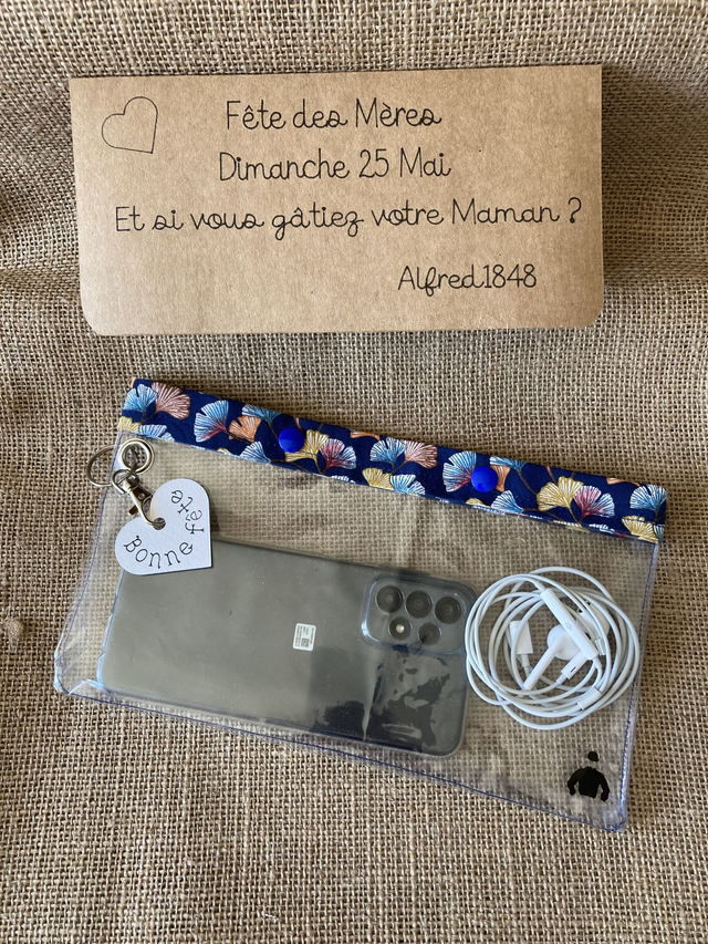 Pochette fourre-tout transparente avec porte clés - bleue