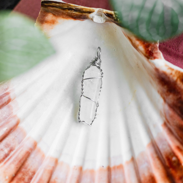 Clear Quartz Polished Pendant Stainless Steel