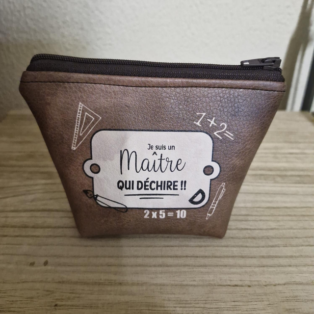 Porte monnaie "maître qui déchire "