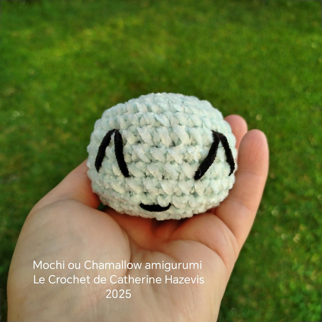 2025 Chamallow ou Mochi bleu clair Amigurumi 