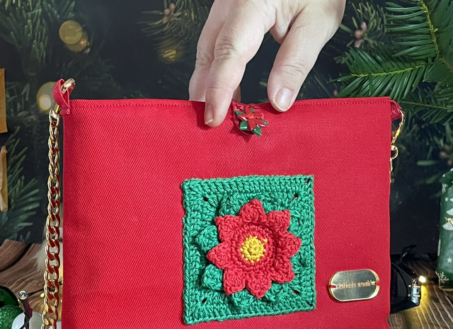 Sac pochette à main petit format "Poinsettia Bloom"