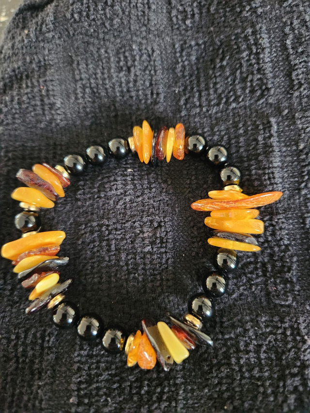 Mens Amber/Onyx bracelet 