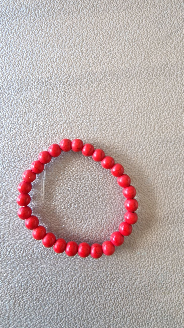 Pulsera de howlita roja