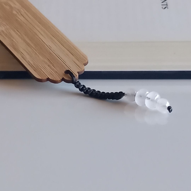 Marque-page en bambou et Quartz rose