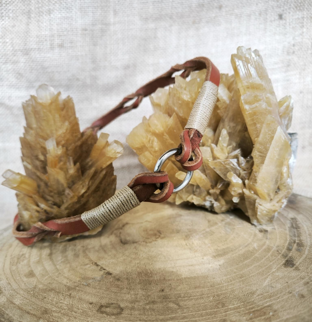 🤎 Porte-médaille “Cuir Nature”