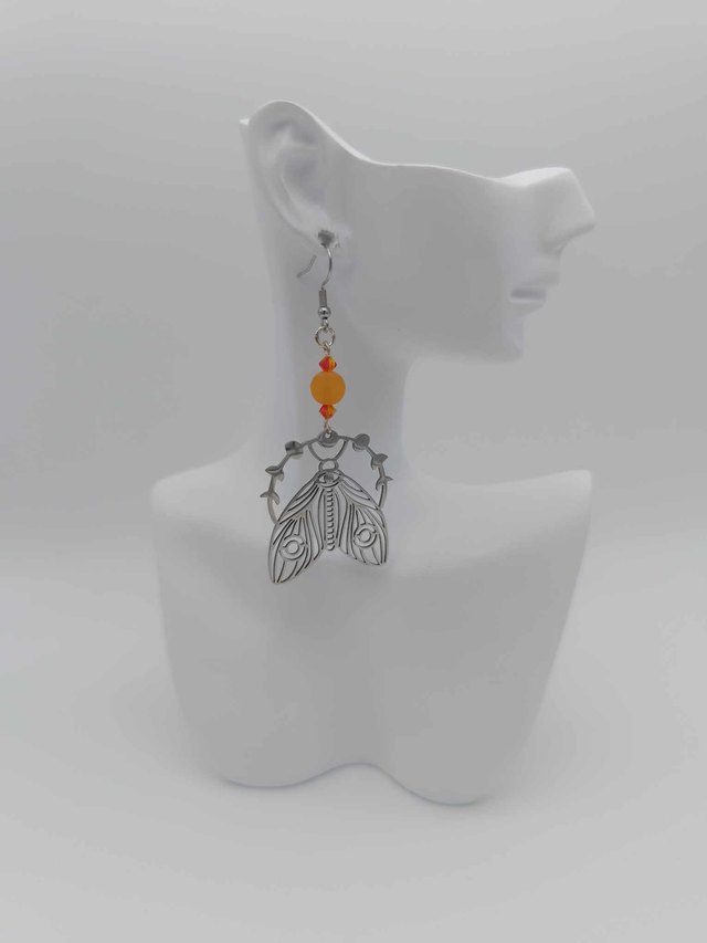 Boucles d&#039;oreilles en métal Papillon et perles Swarovski     