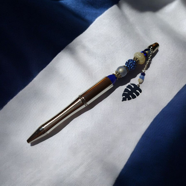 Stylo perles bleu foncé argenté