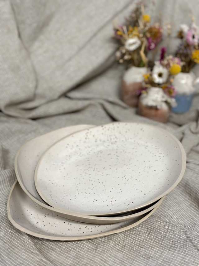 Schale Weiß mit Spots