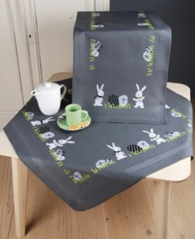 Tischläufer Ostereier und Hasen