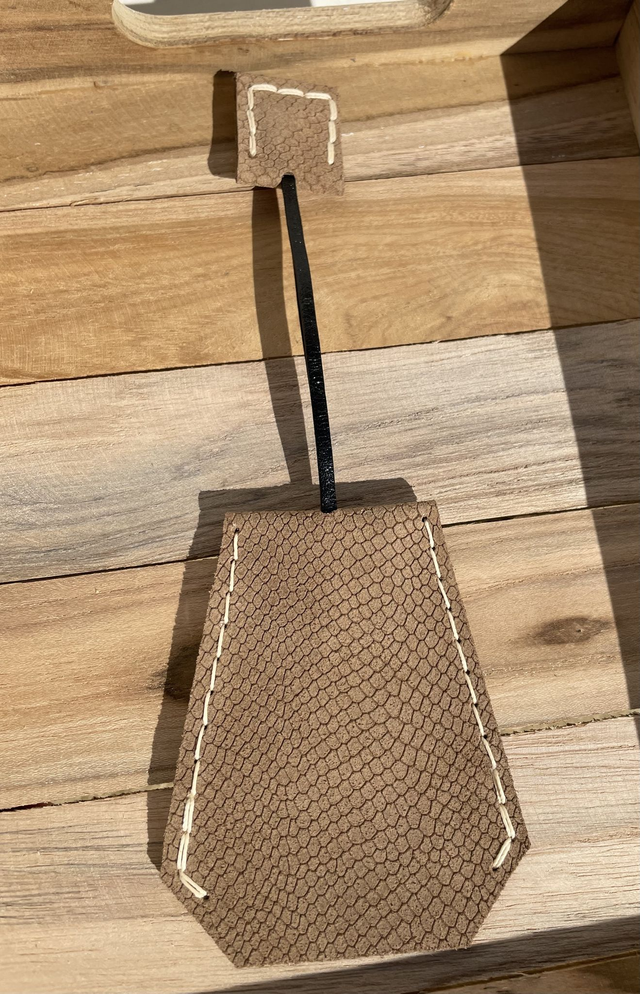 Cloche à clefs marron clair