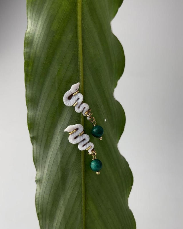 Orecchini Serpente Bianco Cammeo