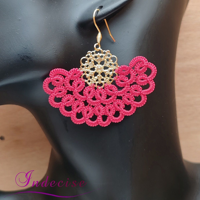 Boucles d'oreilles éventail fuchsia, crochets en acier 316L plaqué or - Création Indecise