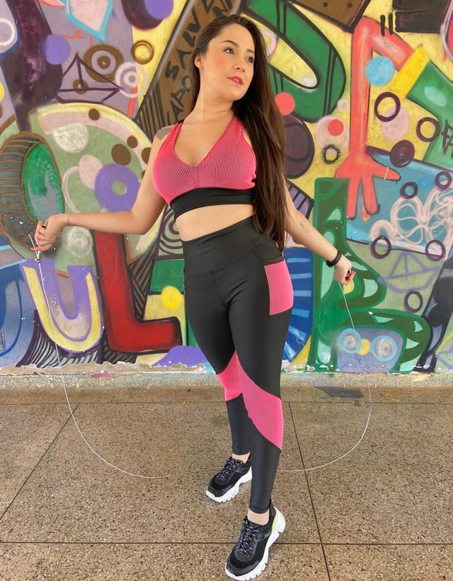 Calça Legging Detalhe 3D Com Bolsos | AP Moda Fitness