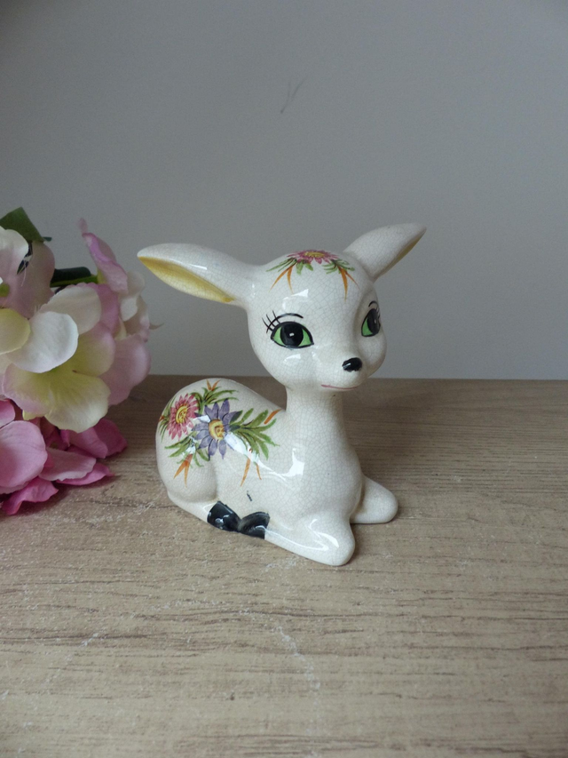 Vintage tirelire biche bambi en céramique craquelée décorée de fleurs Japon, figurine faon décoration chambre enfant maison de campagne