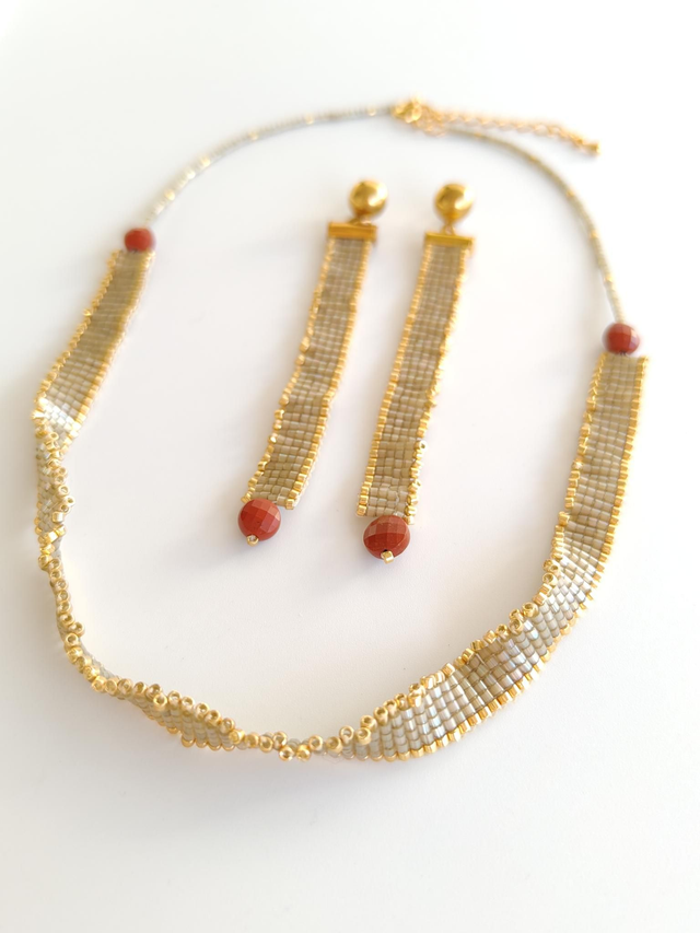 Conjunto de collar y pendientes verde agua