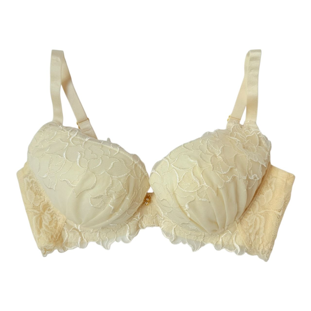 Cream Japanese Bra UK 32C   