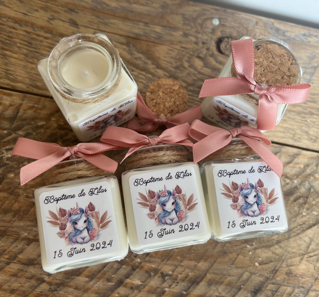 Pots en verre avec bougie ou dragées ou vide personnalisés thème licorne fleurs pampas