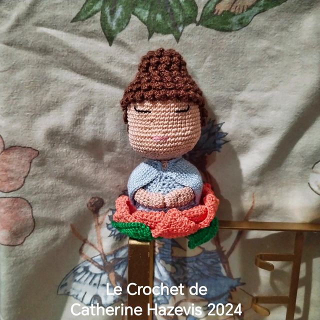 2024 Bouddha au kimono bleu clair 