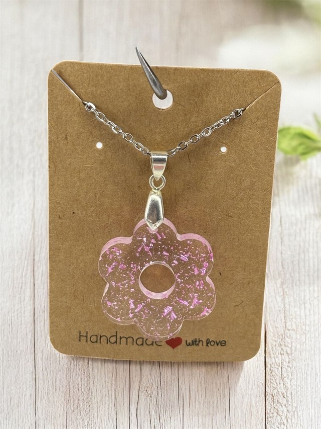 Collier fleur résine époxy