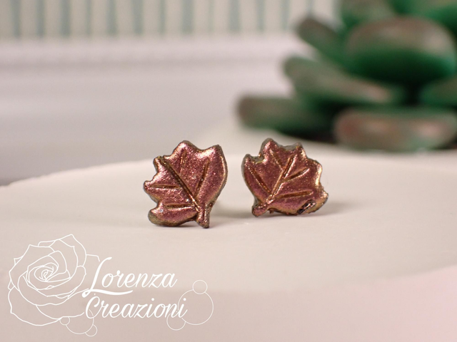 Orecchini a lobo foglia semplice

