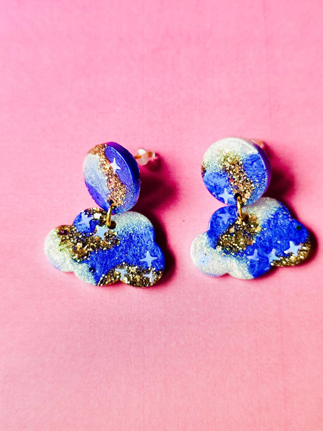 Boucles d&#039;oreilles Cloud 9 Nuages bleu et doré - étoilées