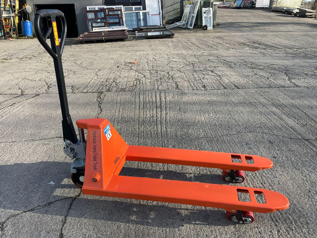 HEAVY-DUTY HYDRAULIC HAND PALLET TRUCK