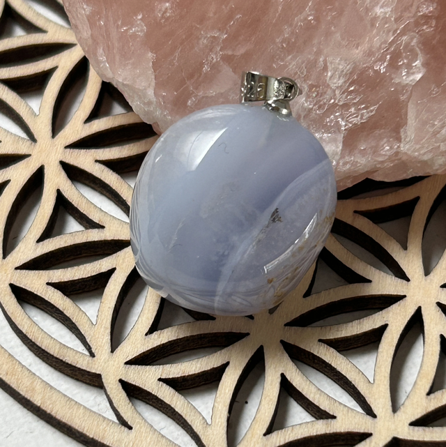 Pendentif calcédoine