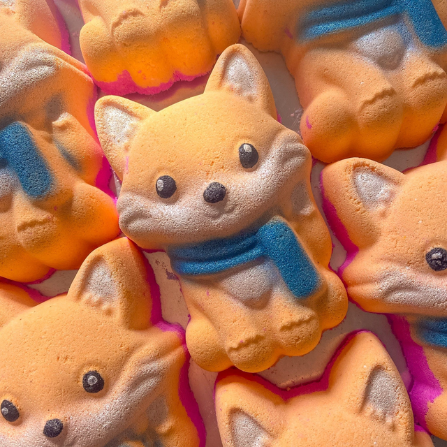 Winter Fox bath Bomb