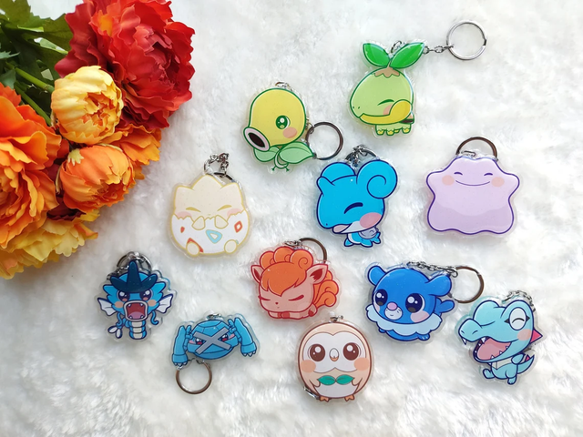 Llavero/Keychain Pokemon (Togepi, Vulpix, Gyarados, Ditto,  Lapras, Turtwig, Rowlet, Metagross, Totodile, Popplio, Bellsprout)