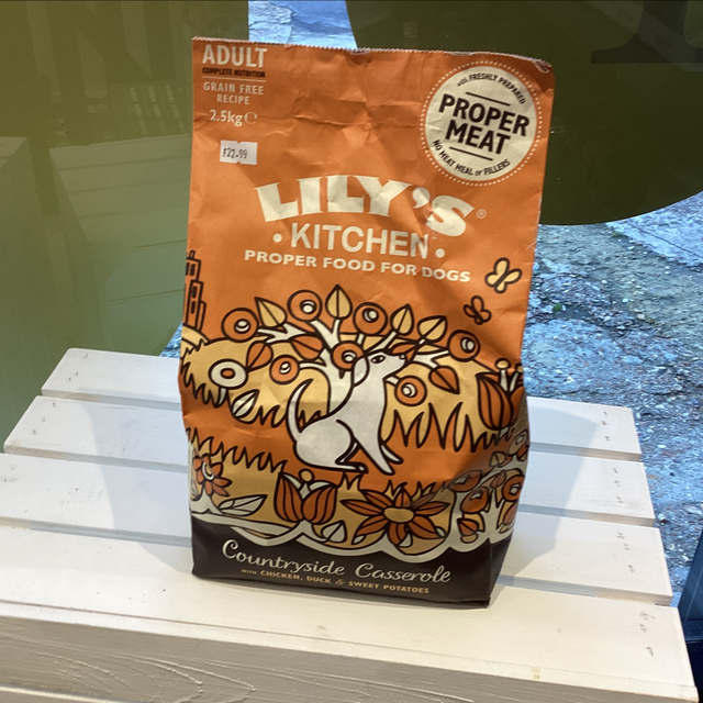 Lily’s countryside casserole dog food (Adult)