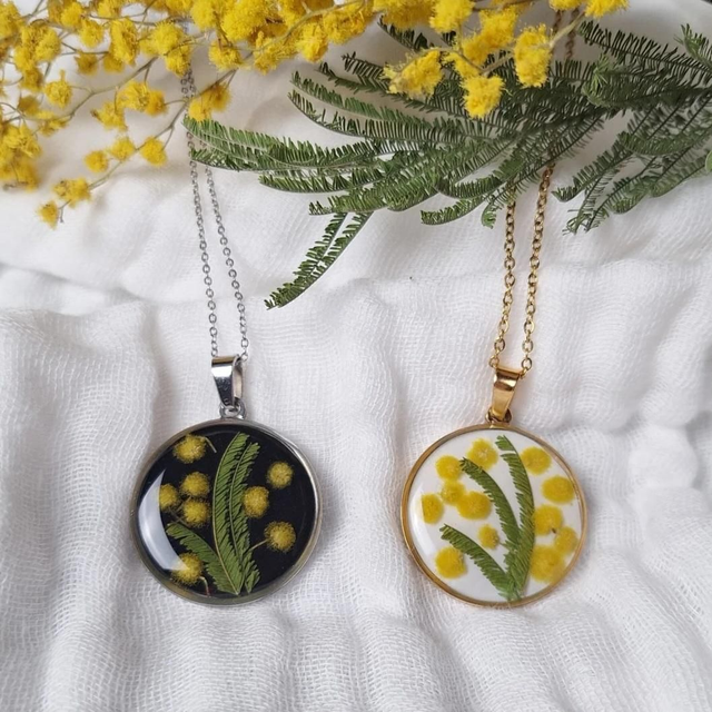 Collier argenté ou doré · Fleurs de Mimosa