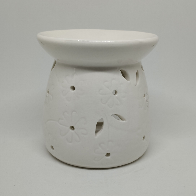 Fleur avec trous blanc