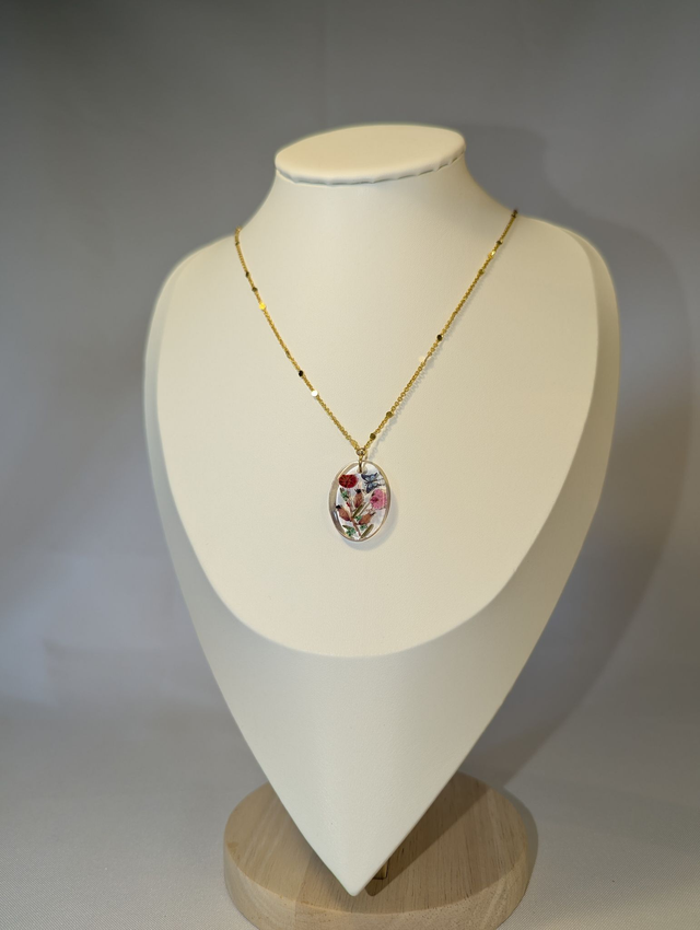 collier pendentif résine et fleurs séchées - plusieurs couleurs