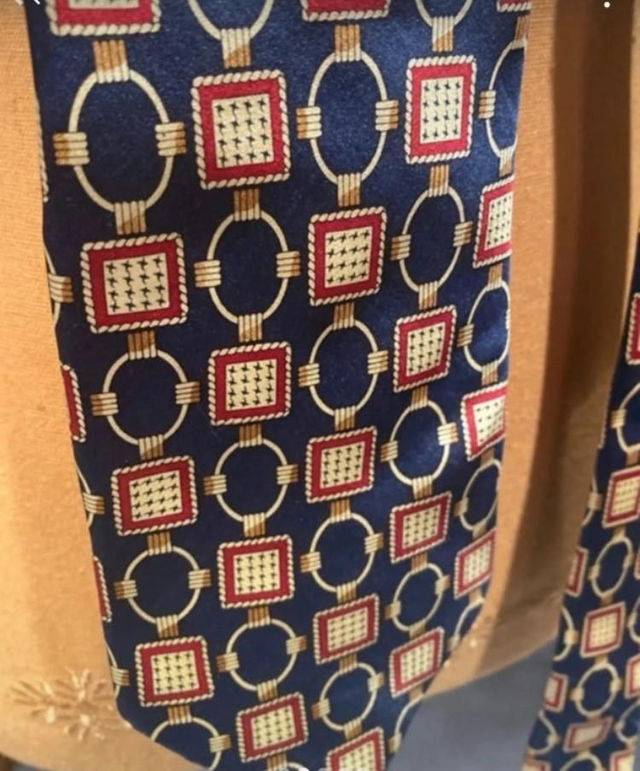 Cravate en soie vintage baron kristo